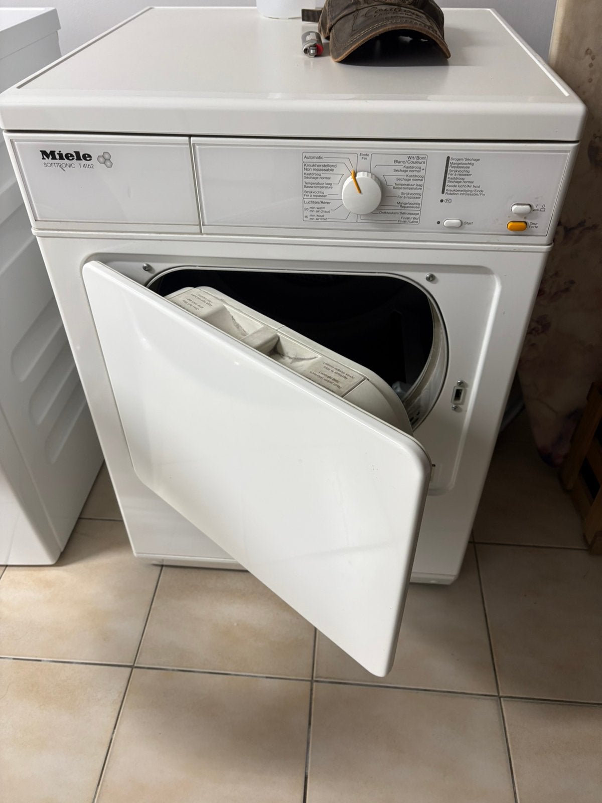 Miele droogkast, Ophalen, Zo goed als nieuw, Luchtafvoer
