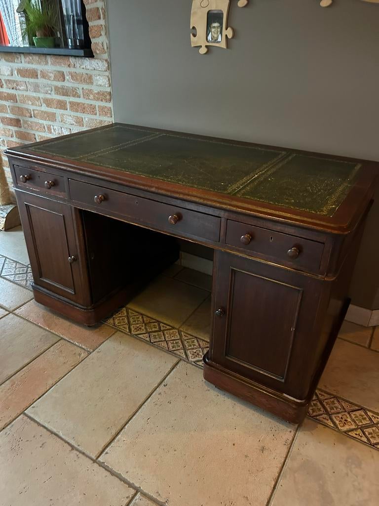 Vintage bureau, Enlèvement