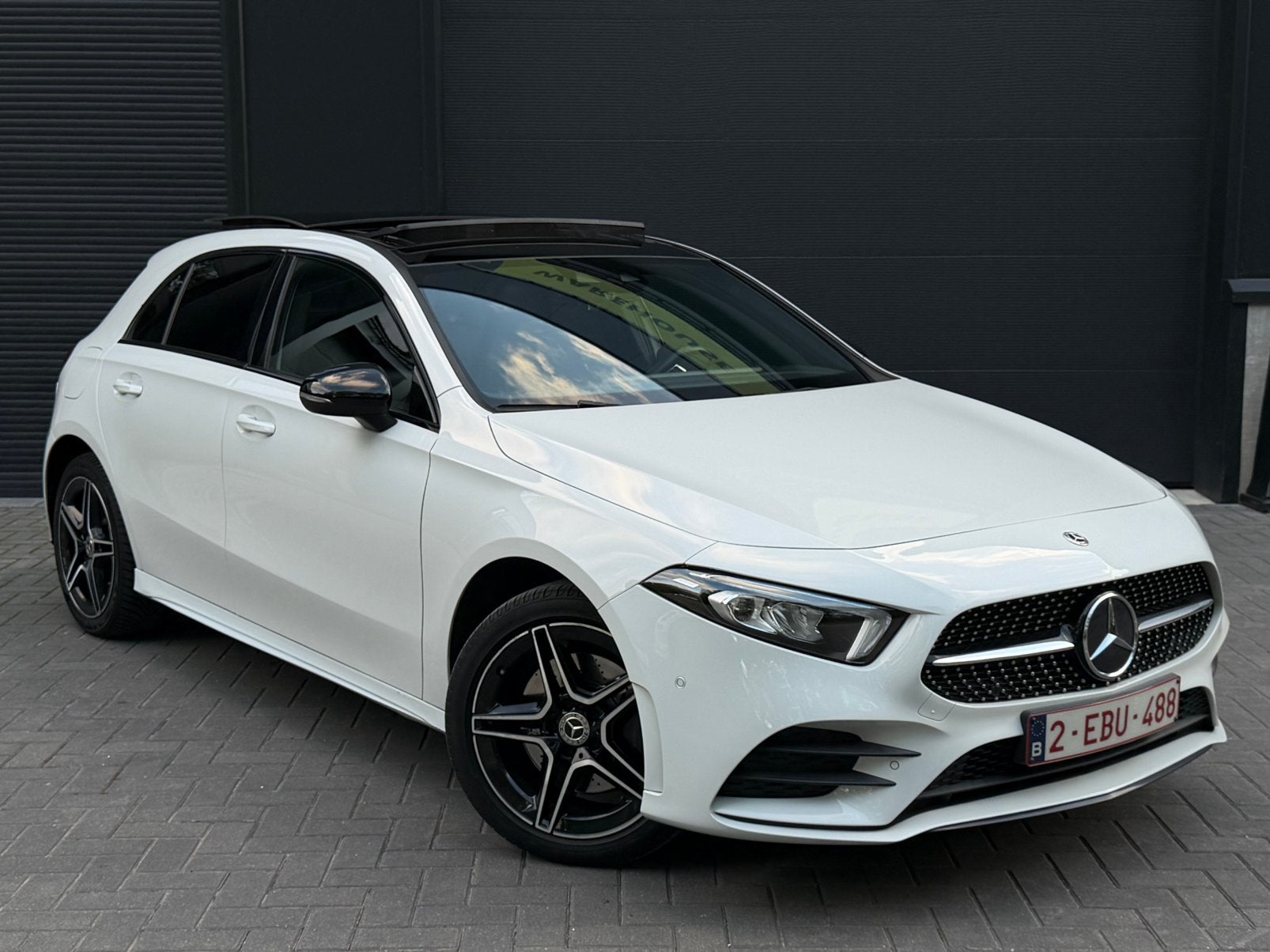 Mercedes A 250e AMG / Pano / Ambient / Keyless/ LED, Auto's, Automaat, Euro 6, Bedrijf, Hybride Elektrisch/Benzine