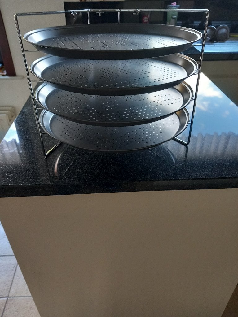 Set met 4 pizza schotels + houder, Ophalen, Bordenrek, Nieuw, Metaal