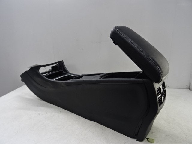 CONSOLE CENTRALE Mercedes-Benz CLA (117.3) (01-2013/03-2019), Mercedes-Benz, Utilisé, Dialog.mb@mercedes-benz.com, Mercedes-Benz AG