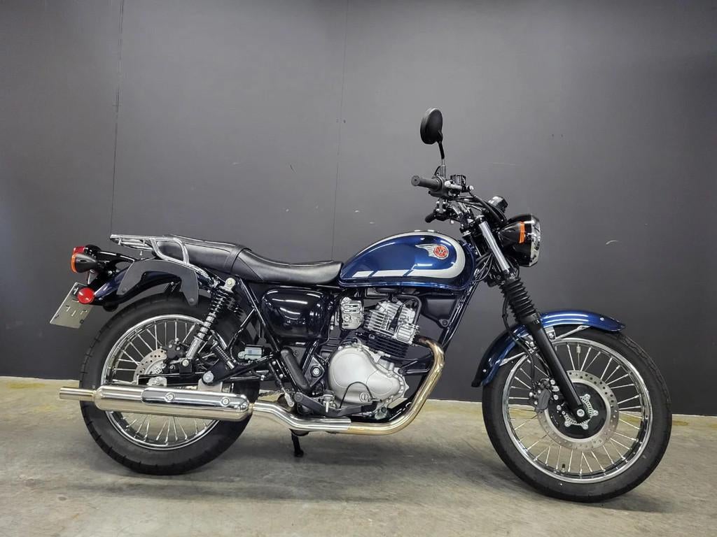 Kawasaki W 230 in absolute nieuwstaat (bj 2025), Motoren, 250 cc, Bedrijf, Overig, 12 t/m 35 kW