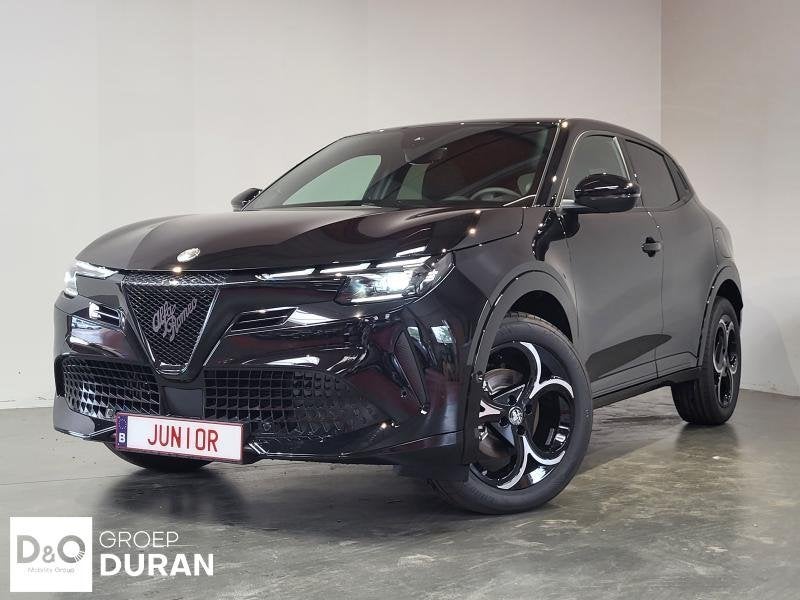 Alfa Romeo Junior Ibrida Hybrid 145 Q4, Auto's, Alfa Romeo, Automaat, Zwart, 5 deurs, 107 kW