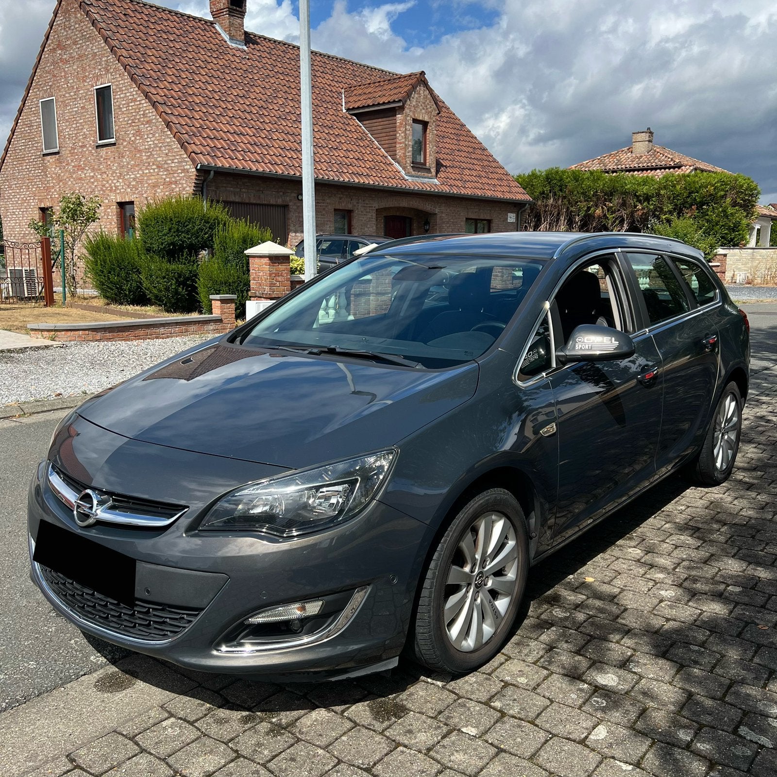 Opel Astra Sport Tourer 1.6 cdti **Euro 6b**, Argent ou Gris, Achat, Détection des panneaux routiers, Euro 6