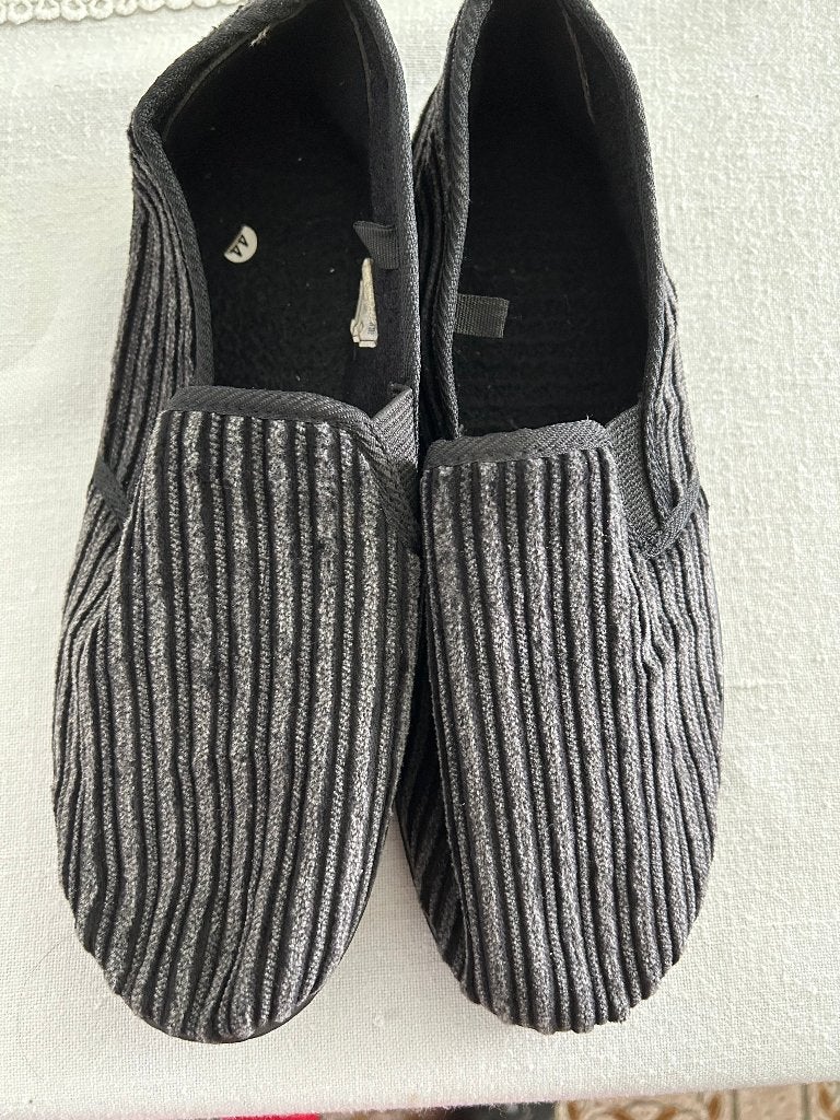 Herenpantoffels M 44 nog nieuw, Kleding | Heren, Schoenen, Ophalen, Overige kleuren, Nieuw, Pantoffels of Sloffen