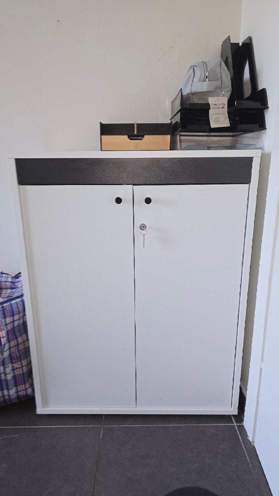 Ikea kast, Enlèvement