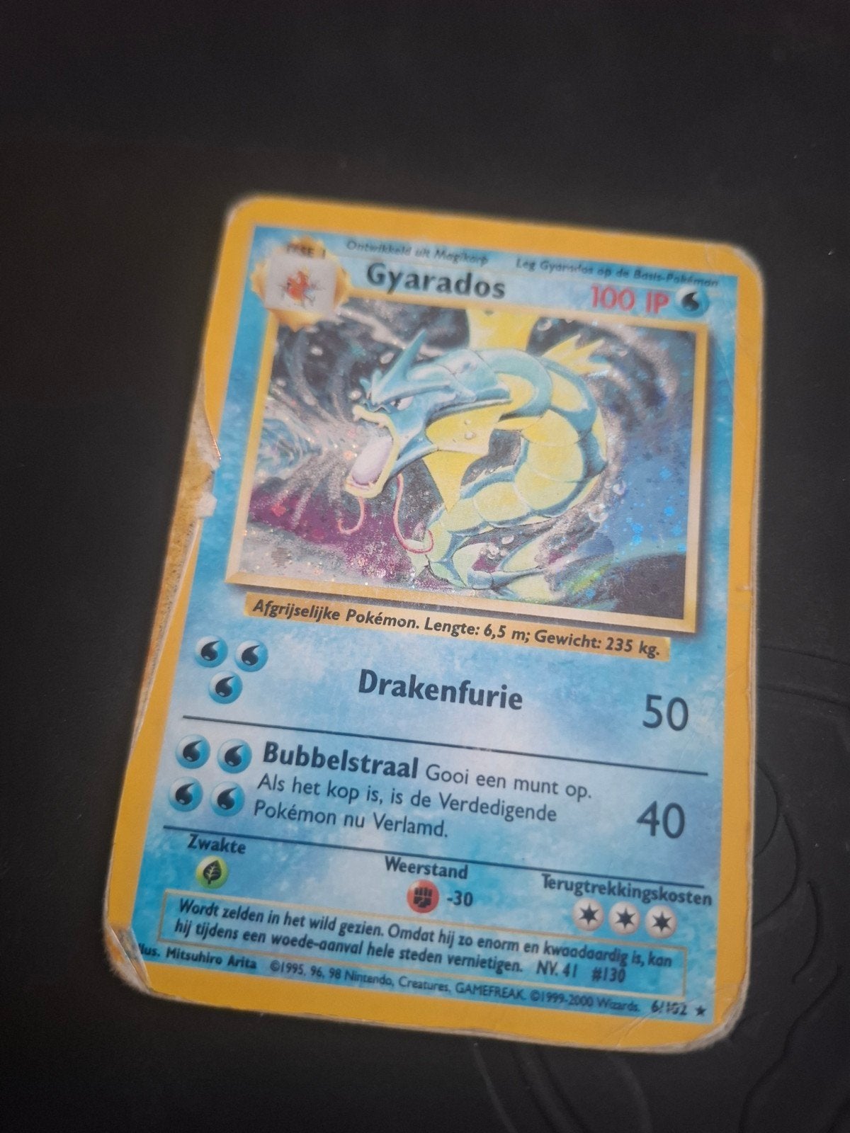 Gyarados Pokémon kaart (zwaar beschadigd), Hobby en Vrije tijd, Verzamelkaartspellen | Pokémon, Ophalen of Verzenden