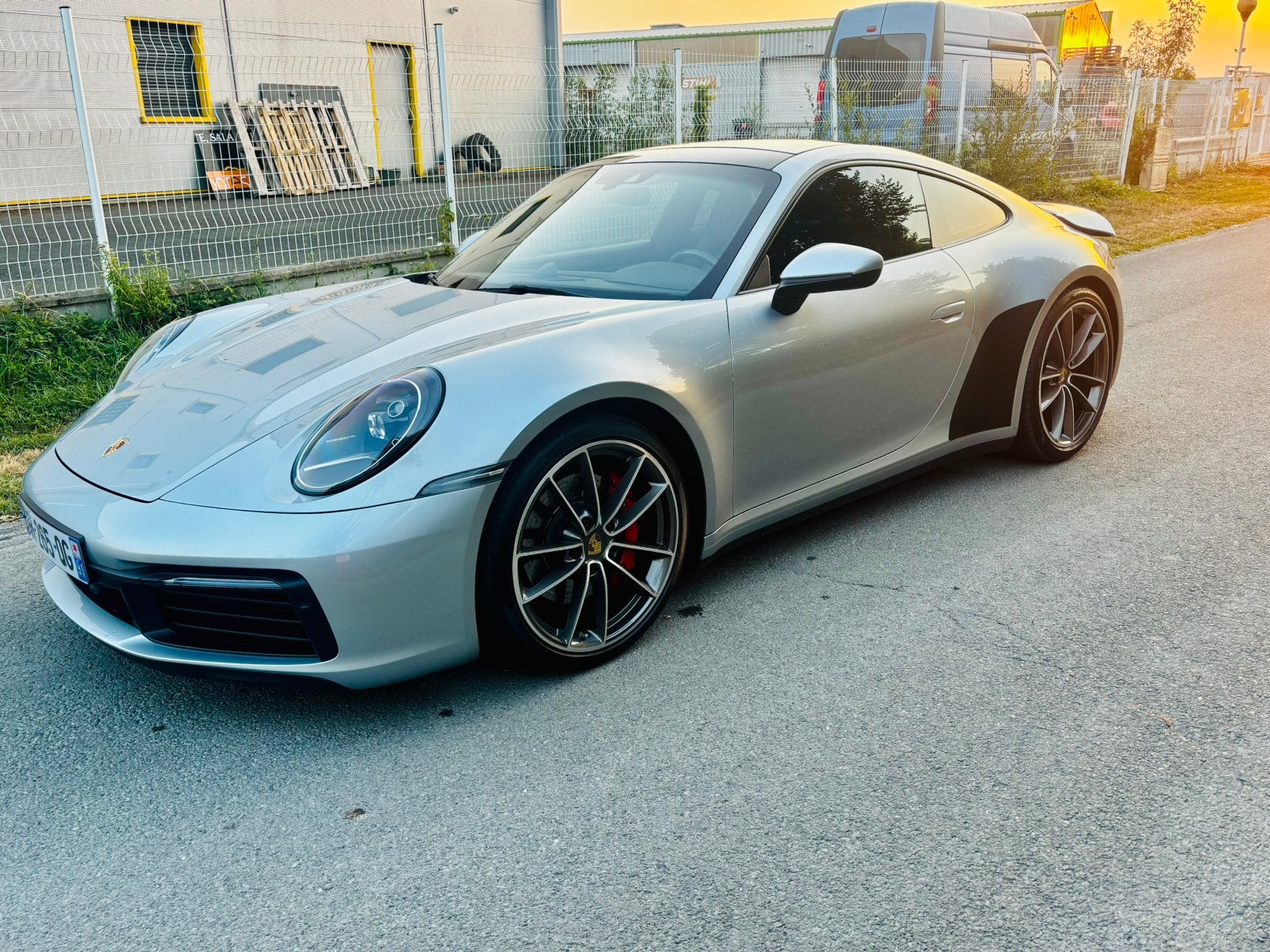 Porsche 992 carrera S, Autos, Cuir, Argent ou Gris, Achat, Carnet d'entretien