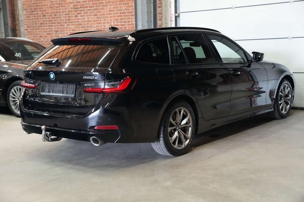 BMW 320 eA PHEV Plug in Hybride Facelift Garantie EURO 6d, Auto's, BMW, Automaat, Gebruikt, 4 cilinders, https://public.car-pass.be/vhr/45b6c5ea-4ba6-46c5-b40a-568cdb9384e4