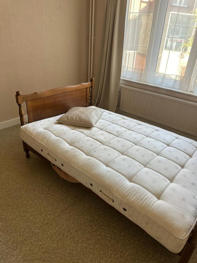Vintage bed, Huis en Inrichting, Slaapkamer | Slaapbanken, Ophalen, Zo goed als nieuw