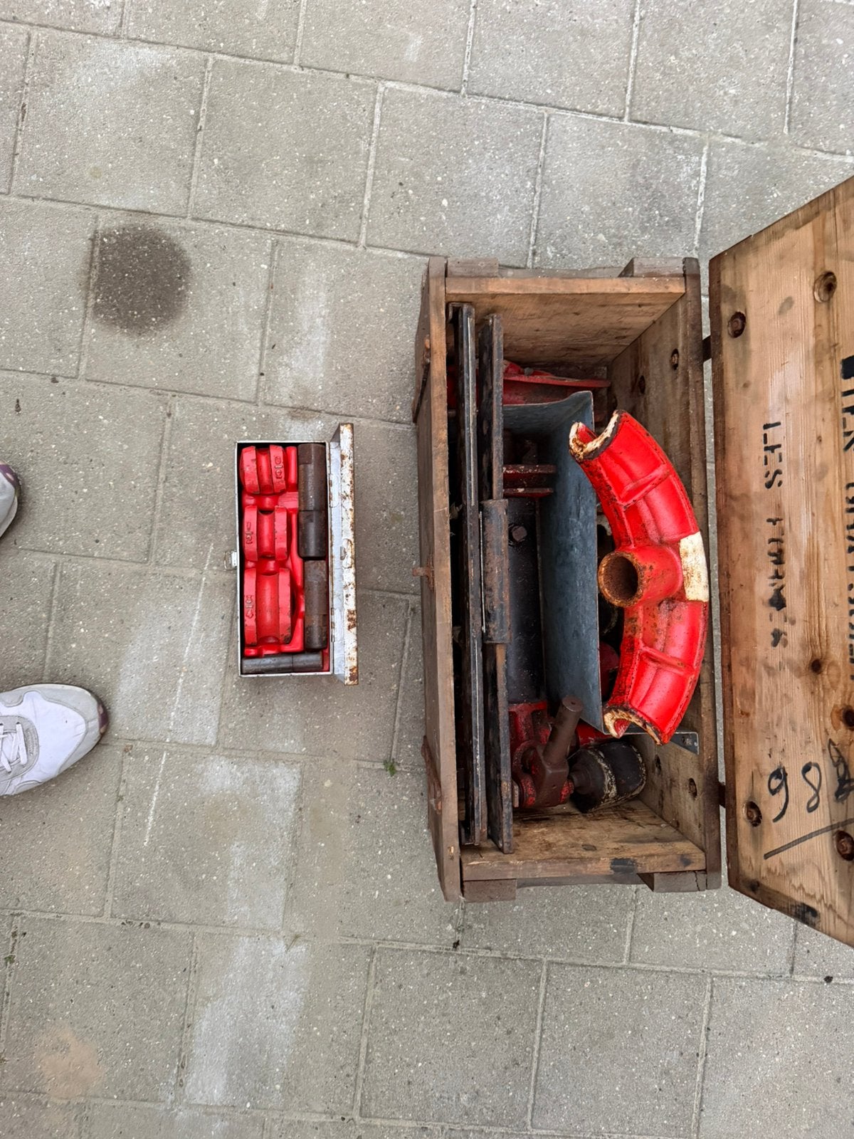 Oude hydraulische pijpenbuiger te koop, Ophalen
