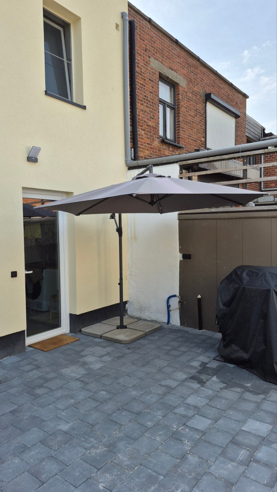 Zweefparasol 3 meter met 4 betonvoeten – Zeer goede staat, Tuin en Terras, Overkappingen, Ophalen