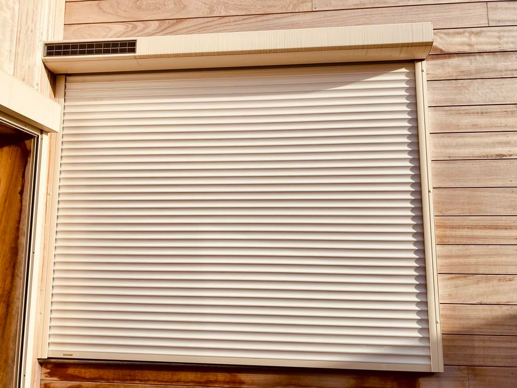 Volet Bubendorff NEUF, Bricolage & Construction, Volets, Neuf, Moins de 100 cm, 200 cm ou plus, Blanc, Fonctionnement électrique