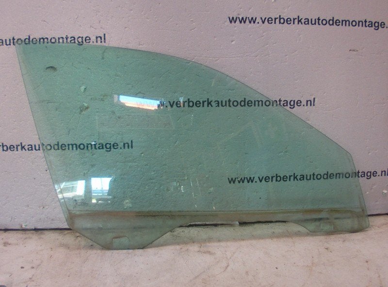 VITRE AVANT DROITE BMW 5 serie (E39) (01-1995/12-2004), Utilisé, BMW, Petuelring 130
80809  München, DE, Bayerische Motoren Werke AG