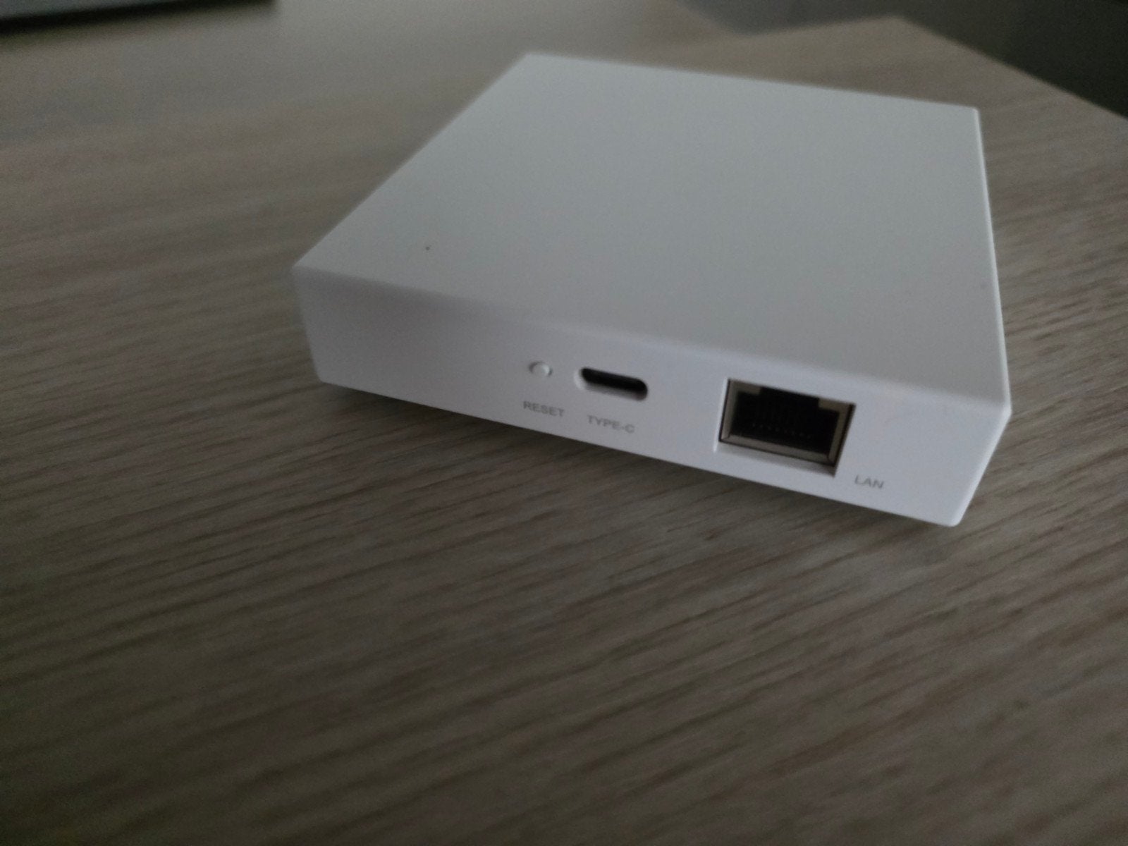 Moes zigbee matter wired hub, Computers en Software, Netwerk switches, Ophalen of Verzenden