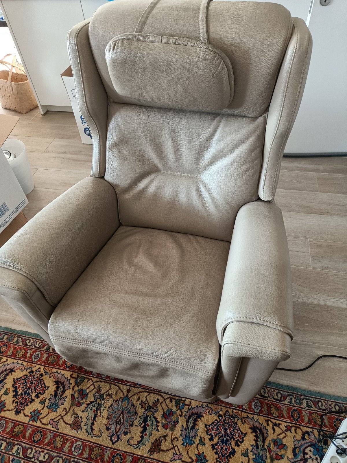 relax zetel met gebruikssporen, maar werkt nog goed, Ophalen, Gebruikt, Leer