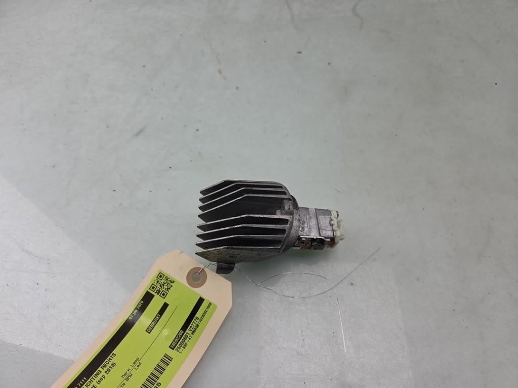 FEU DE JOUR DROIT BMW 5 serie (F10) (|63117343876|), Utilisé, BMW, Petuelring 130
80809  München, DE, Bayerische Motoren Werke AG