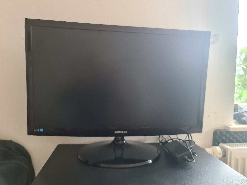 Écran FHD samsung 27 pouces, 1 à 2 ms, HDMI, Full HD, 60 Hz ou moins