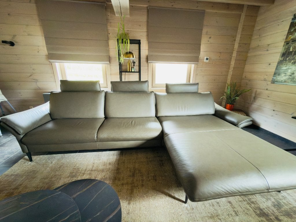 Canapé d'angle en cuir kaki avec chaise longue réglable, Maison & Meubles, Canapés | Coins salons complets, Comme neuf, Cuir, Enlèvement