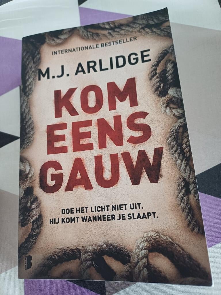 M.J. Arlidge - Kom eens gauw, Boeken, Thrillers, Ophalen