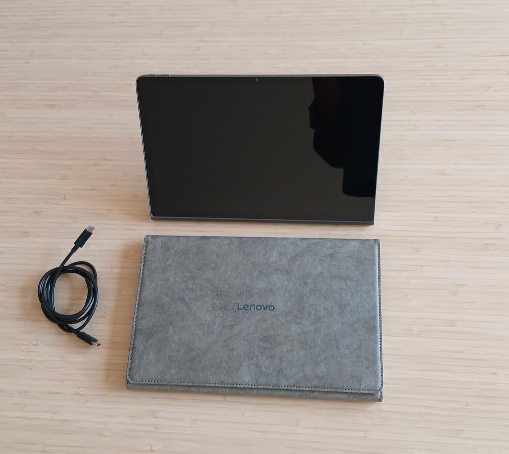 Lenovo Tab Plus + hoes, Informatique & Logiciels, Windows Tablettes, Enlèvement