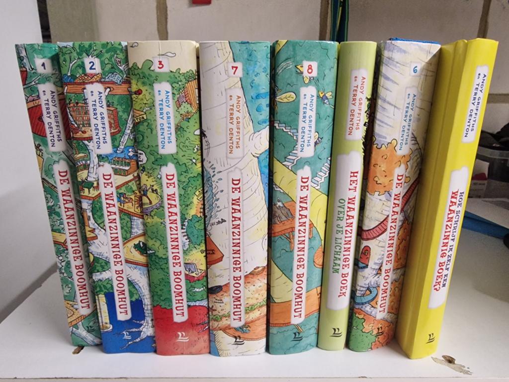 De waanzinnige boomhut, Boeken, Ophalen