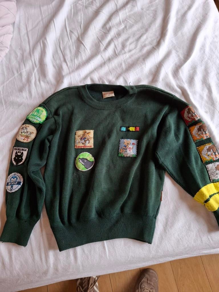Pull louveteaux avec tous les badges, Enlèvement ou Envoi