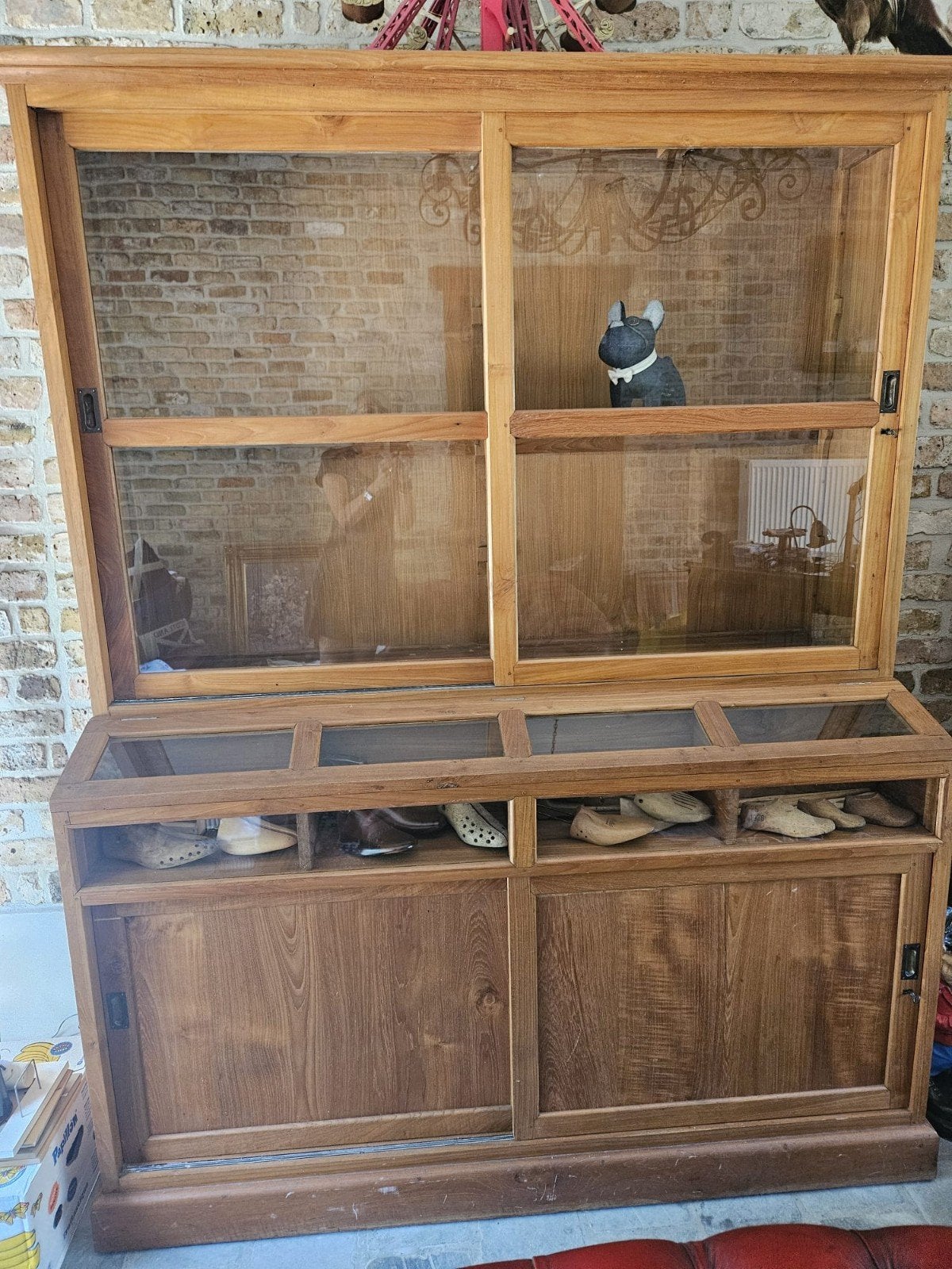 Teak kast met glazen schuif, Huis en Inrichting, Ophalen