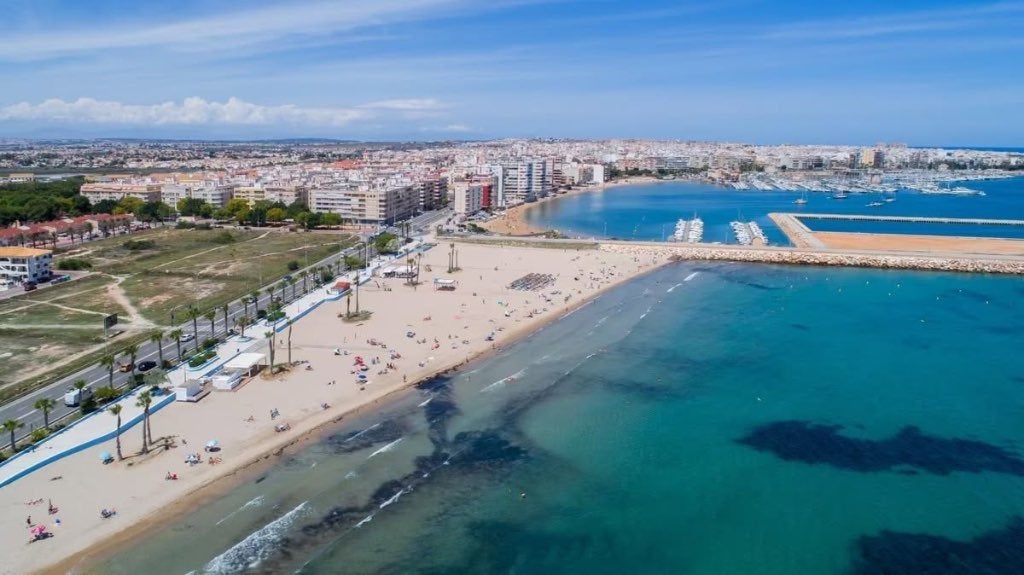 MAISON A LA PLAGE EN ESPAGNE A VENDRE, Immo, 100 m², Ville, Maison d'habitation, TORREVIEJA ALICANTE
