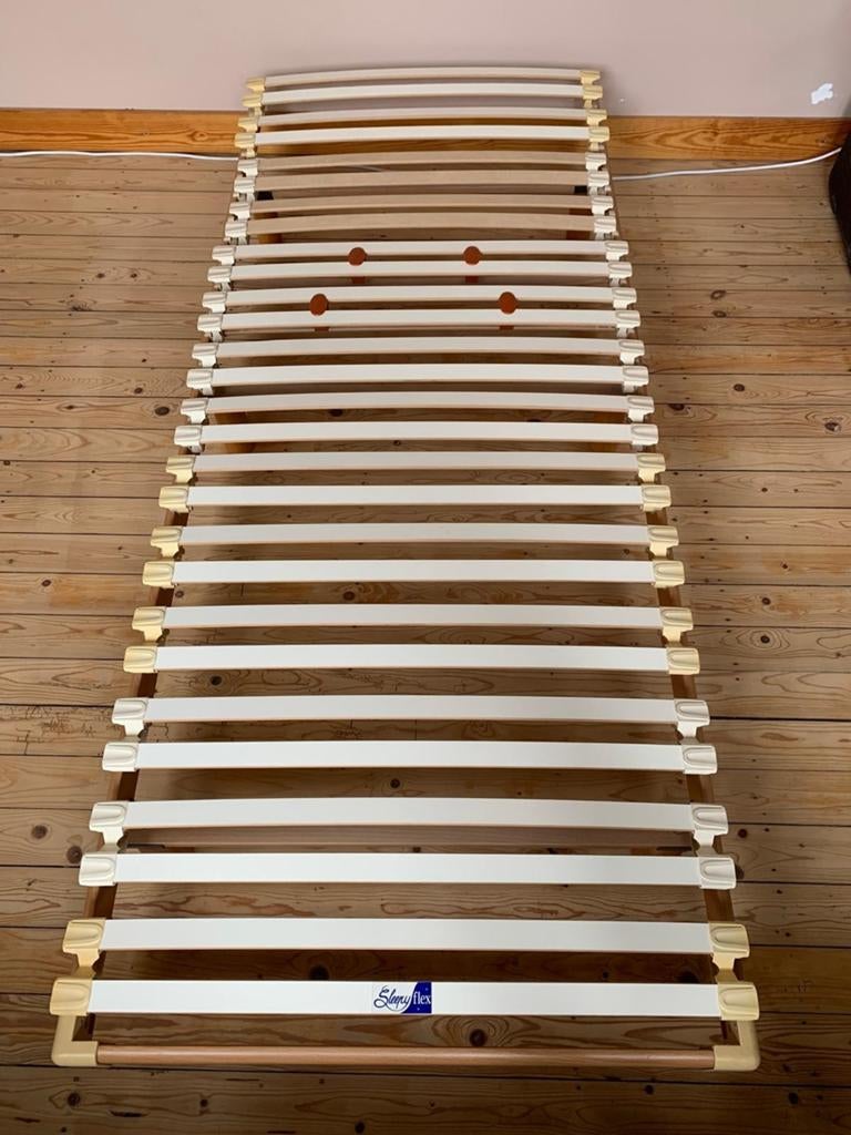 Bed L215cmxB90cmxH27cm, Ophalen