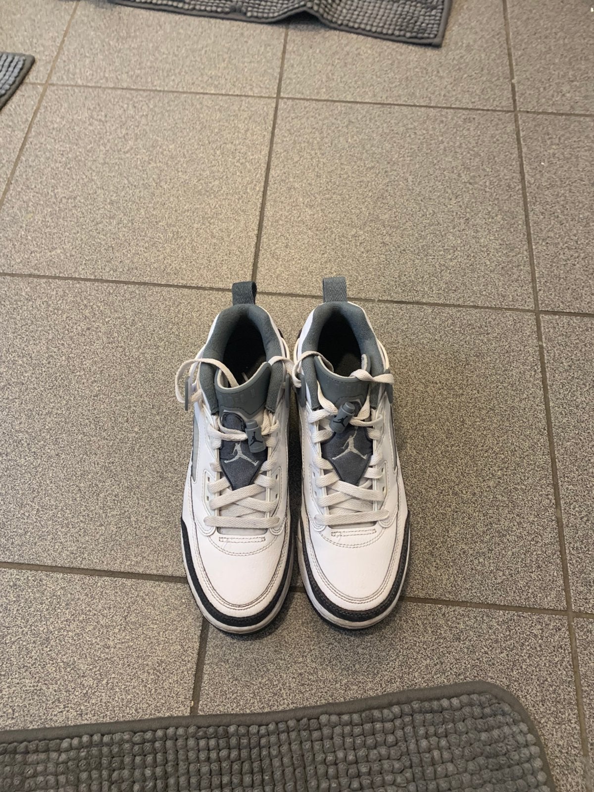 Jordan spizike unisex, Kinderen en Baby's, Babykleding | Schoentjes en Sokjes, Ophalen, Zo goed als nieuw