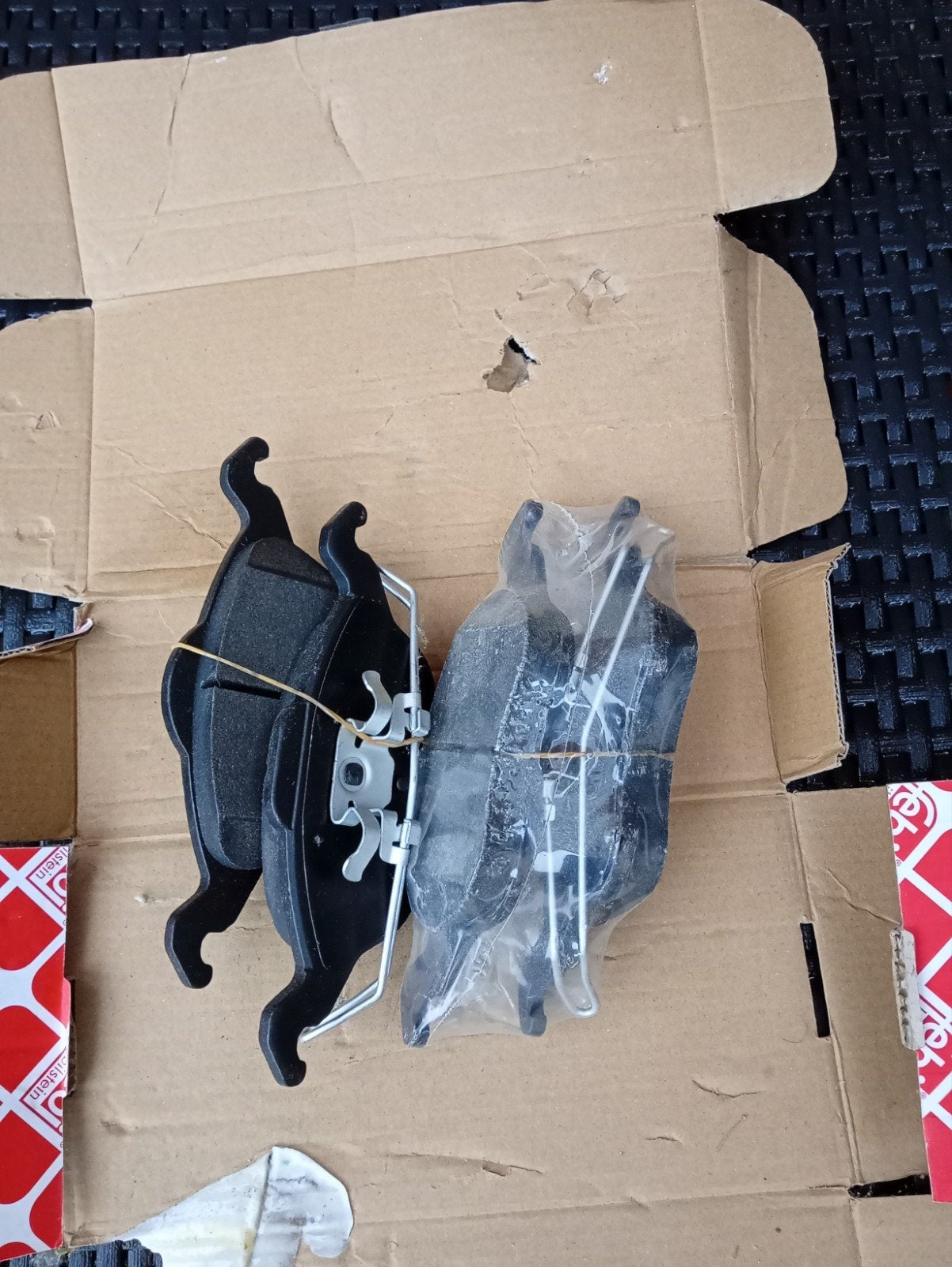 Nouveau kit de plaquettes de frein Ford Focus 1, Enlèvement, Ford