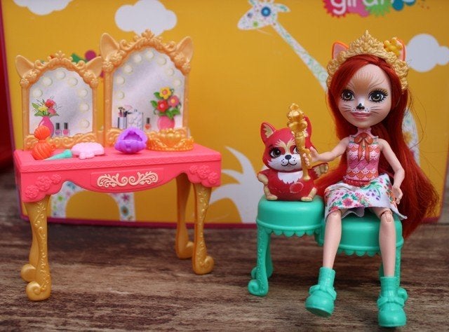 Enchantimals Royals Dressing table met Fabrina Vos, Kinderen en Baby's, Ophalen of Verzenden, Zo goed als nieuw, Overige typen
