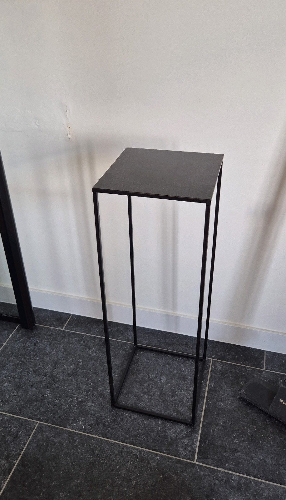 Strakke zwarte metalen plantenzuil / decoratiezuil, Ophalen