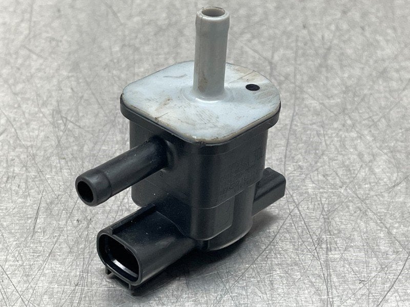 VACUUM RELAIS Toyota Aygo (B40) (|90910WC003|), Gebruikt, Toyota