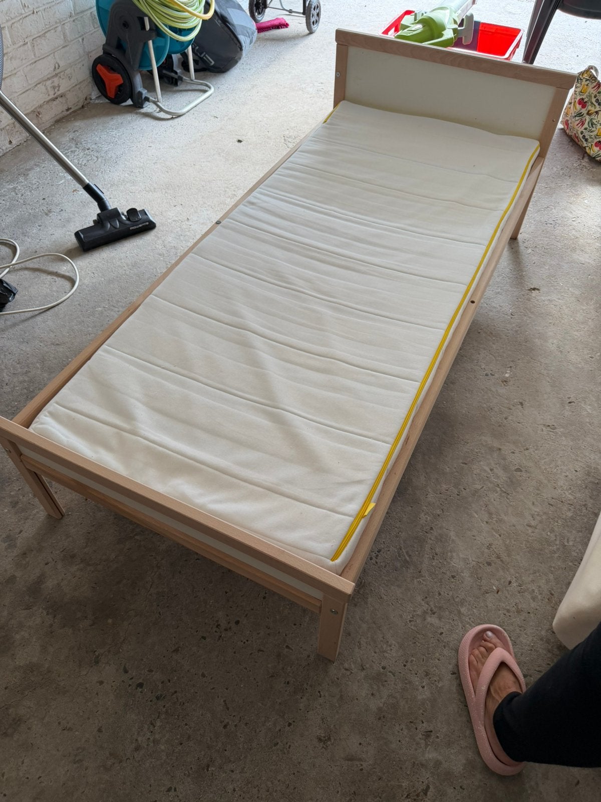 Ikea kinderbed, Ophalen, 70 tot 85 cm, Zo goed als nieuw, Lattenbodem