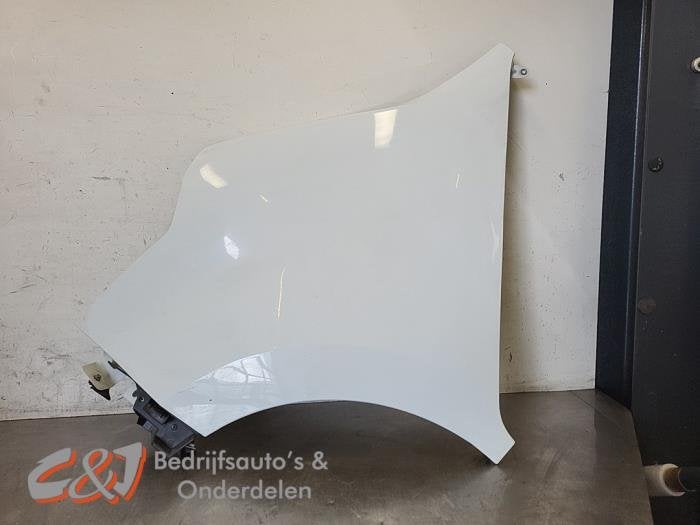 Aile avant gauche d'un Nissan NV400 (O369), -, 3 mois de garantie, Utilisé, -
