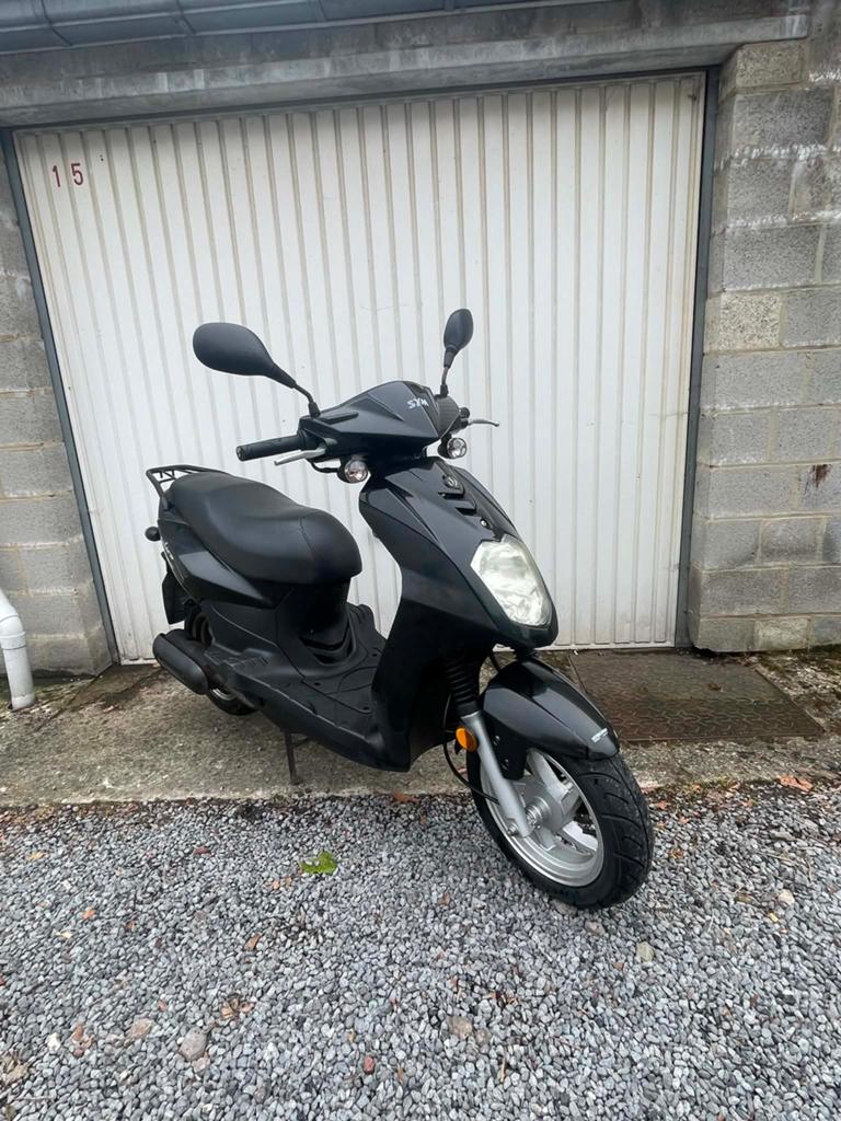 Scooter classe a 25kmh sans permis papier complet 2 cle, Vélos & Vélomoteurs, Scooters | SYM, Enlèvement ou Envoi, Comme neuf