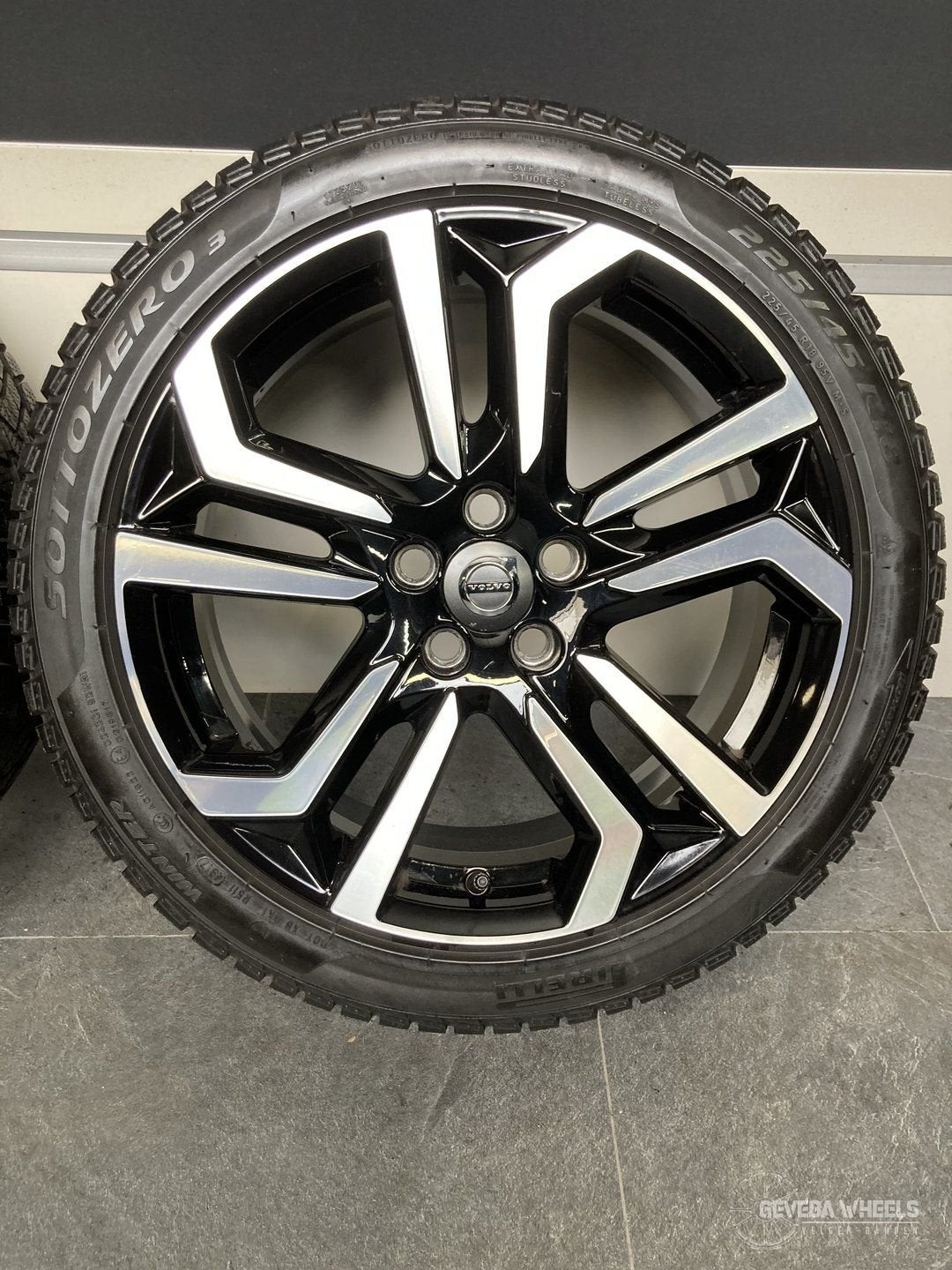 18” originele Volvo V40 Cross Country velgen + winterbanden, 18 inch, Gebruikt, -, -
