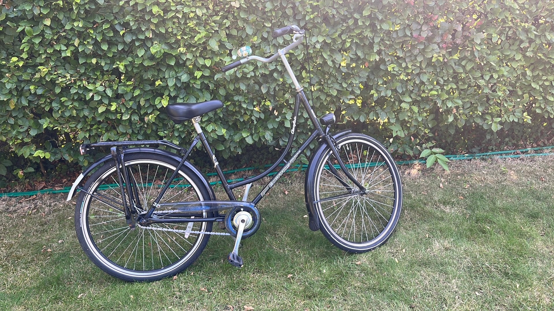 Oma meisjes fiets met 26inch wielen, Fietsen en Brommers, Fietsen | Vouwfietsen, Zo goed als nieuw, Ophalen