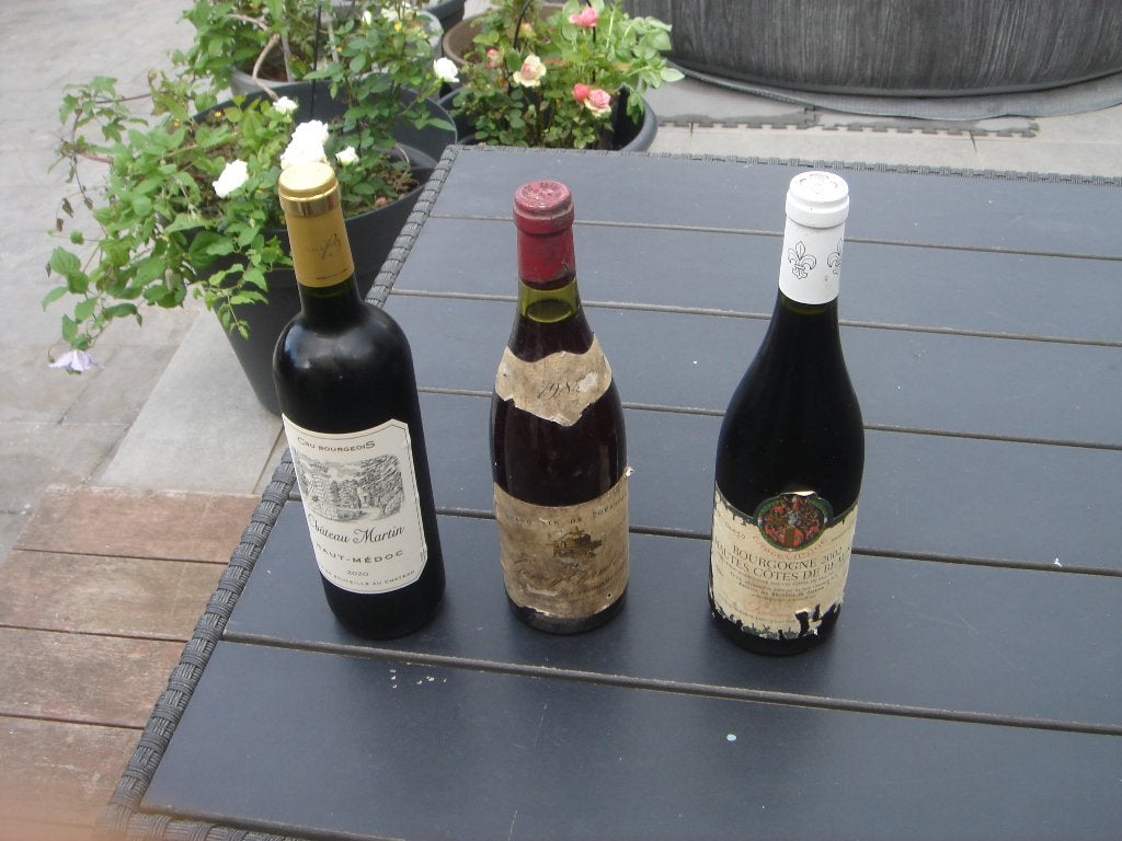 vin, Collections, Pleine, Comme neuf, Enlèvement, Vin rouge
