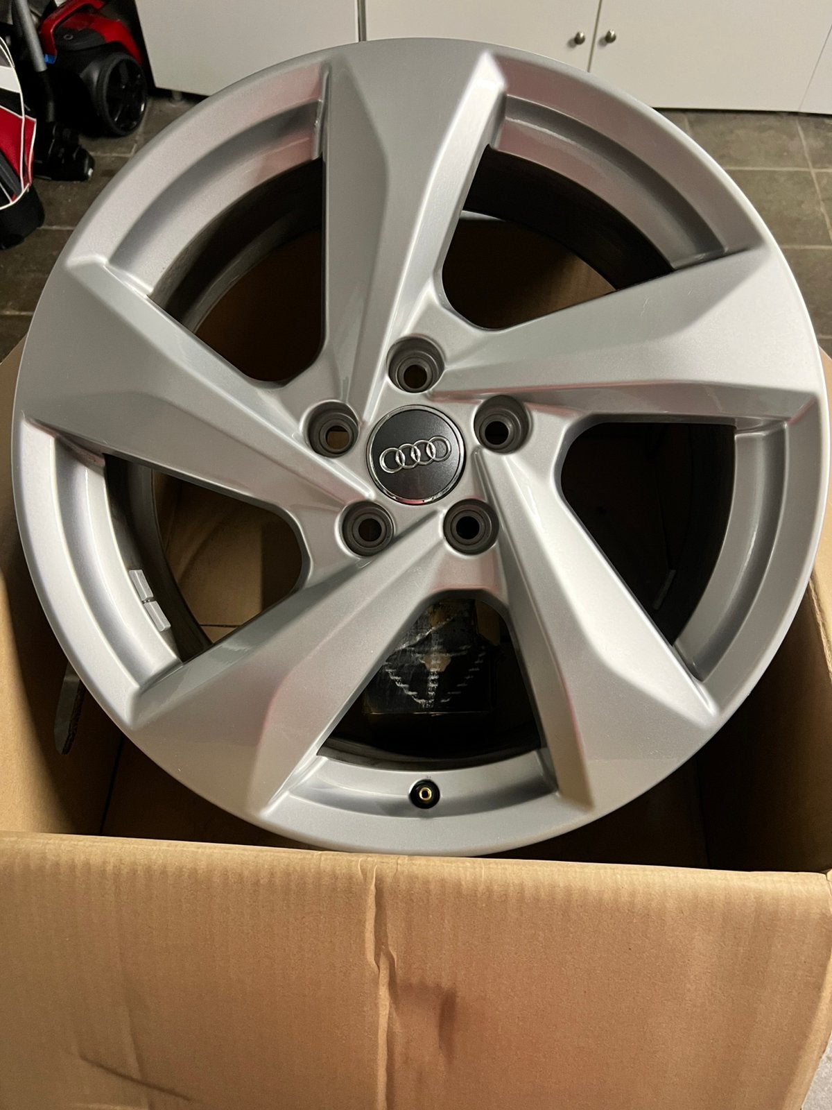 AUDI jantes 17“. NEUVES. 4pièces, Autos : Pièces & Accessoires, Pneus & Jantes, Enlèvement, Jante(s)