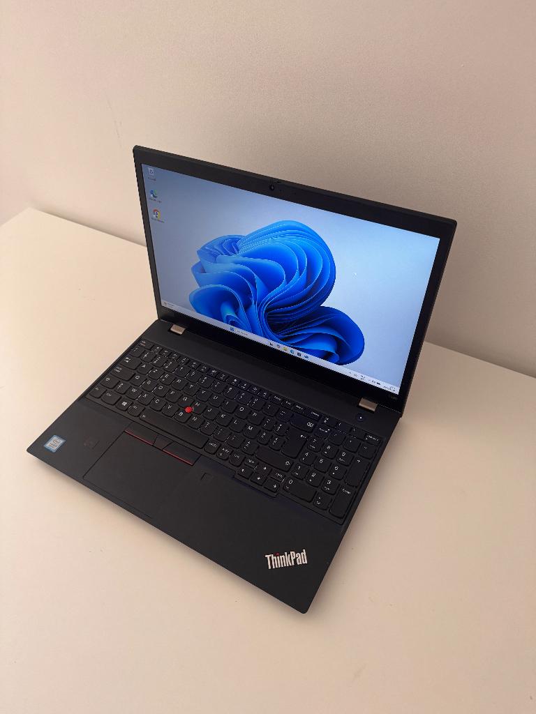 Lenovo Thinkpad T590 laptop, Computers en Software, Ophalen, Met videokaart, 2 tot 3 Ghz, 15 inch