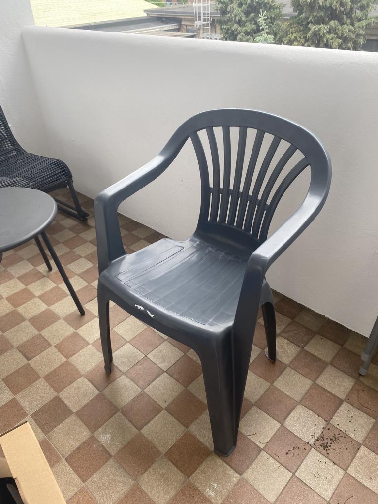 LOT de 4 chaises de jardin, Ophalen, Gebruikt, Plastic, Stapelbaar