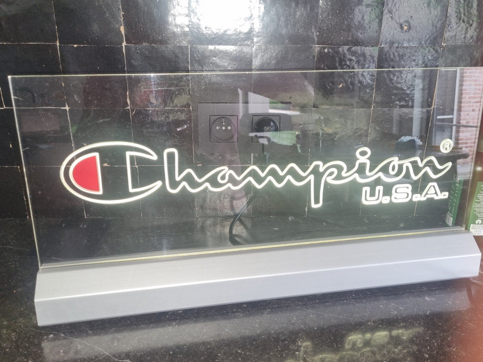 lichtreklame  Champion USA uit jaren ´90, Enlèvement ou Envoi