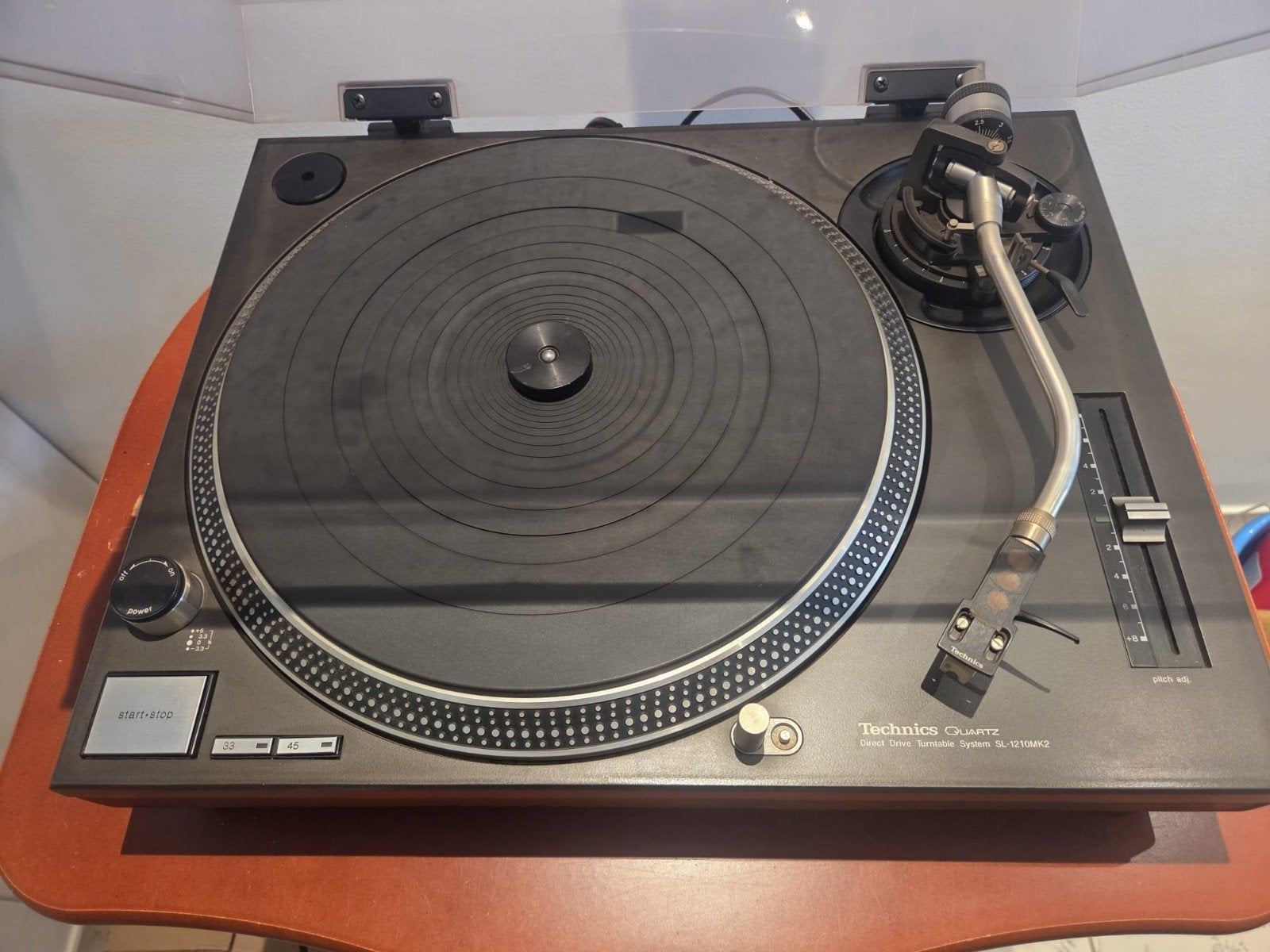 Technics platenspeler SL1210-MK2 met stofkap in goede staat, Réglage pitch, Tourne-disque, Comme neuf, Enlèvement