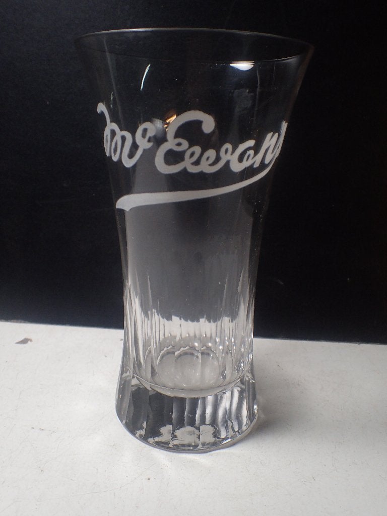 Oud geslepen bierglas Mc Ewans, Enlèvement ou Envoi, Utilisé, Verre ou Verres, Autres marques