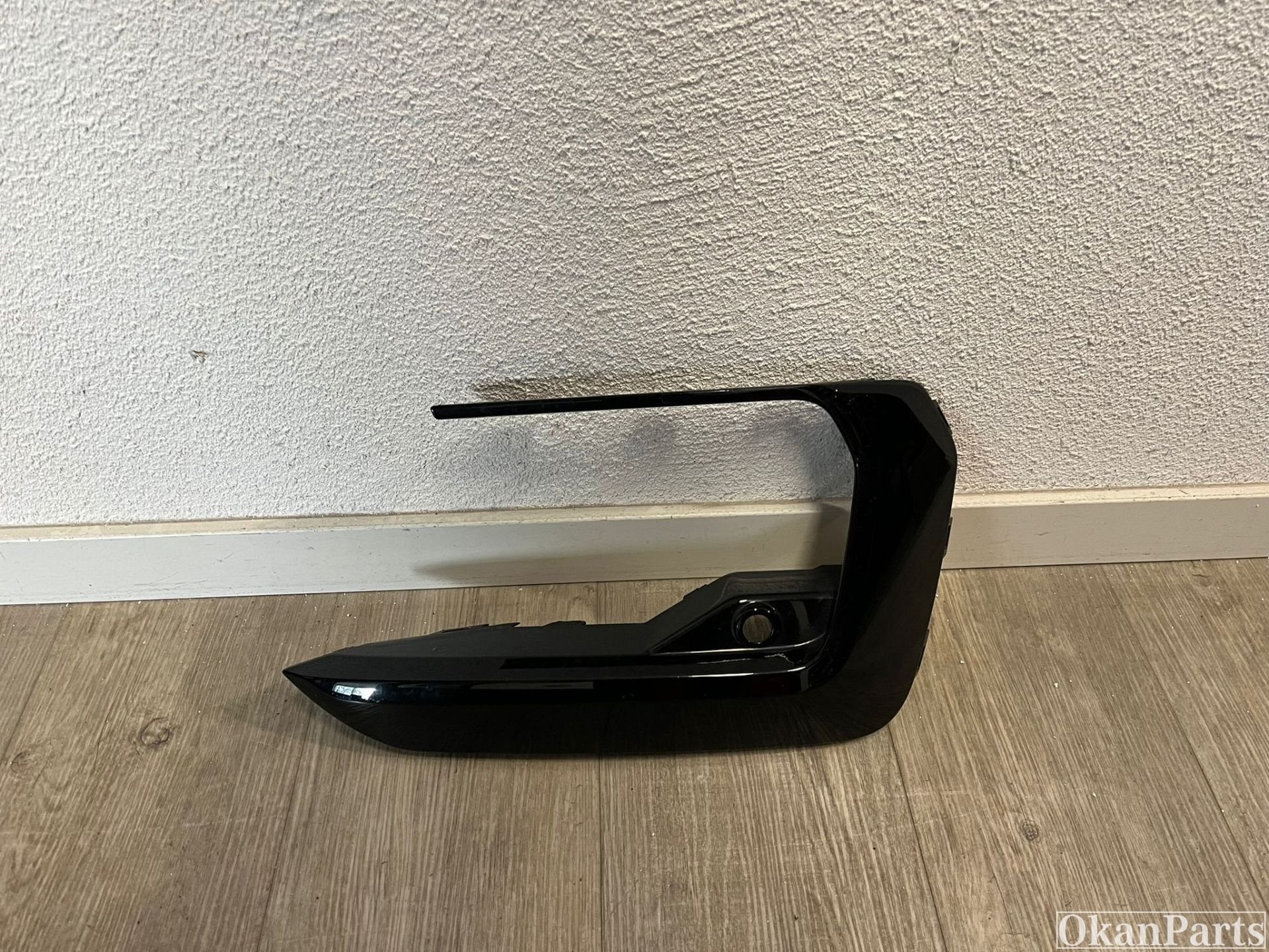 Volkswagen Touran Rechter Voorbumper Sierlijst 5TA853666H, Auto-onderdelen, Gebruikt, Voor, Volkswagen