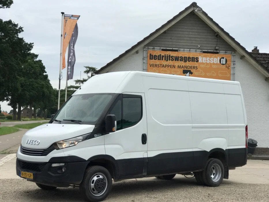 Iveco Daily 35C14V Euro 6 Automaat AC Trek. 3.5t N1 DL Lang, Auto's, Gebruikt, Iveco, 136 pk, Wit