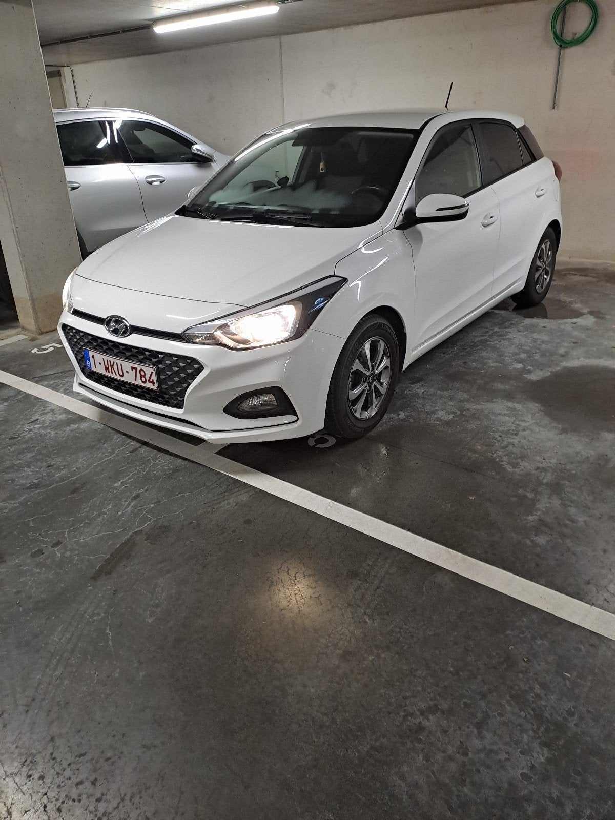 Hyundai i20, Auto's, Wit, Handgeschakeld, Particulier, I20